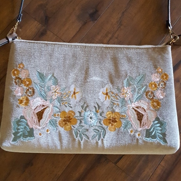Urban Boutique Taupe Embroidered Floral and Velvet Crossbody‎ - Picture 4 of 7